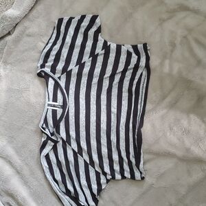 Ladies crop top size medium